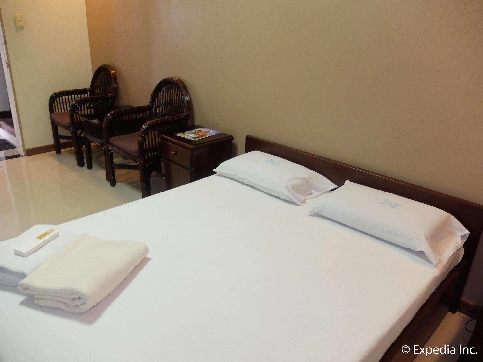 Rumi Apartelle Hotel Angeles Exteriér fotografie