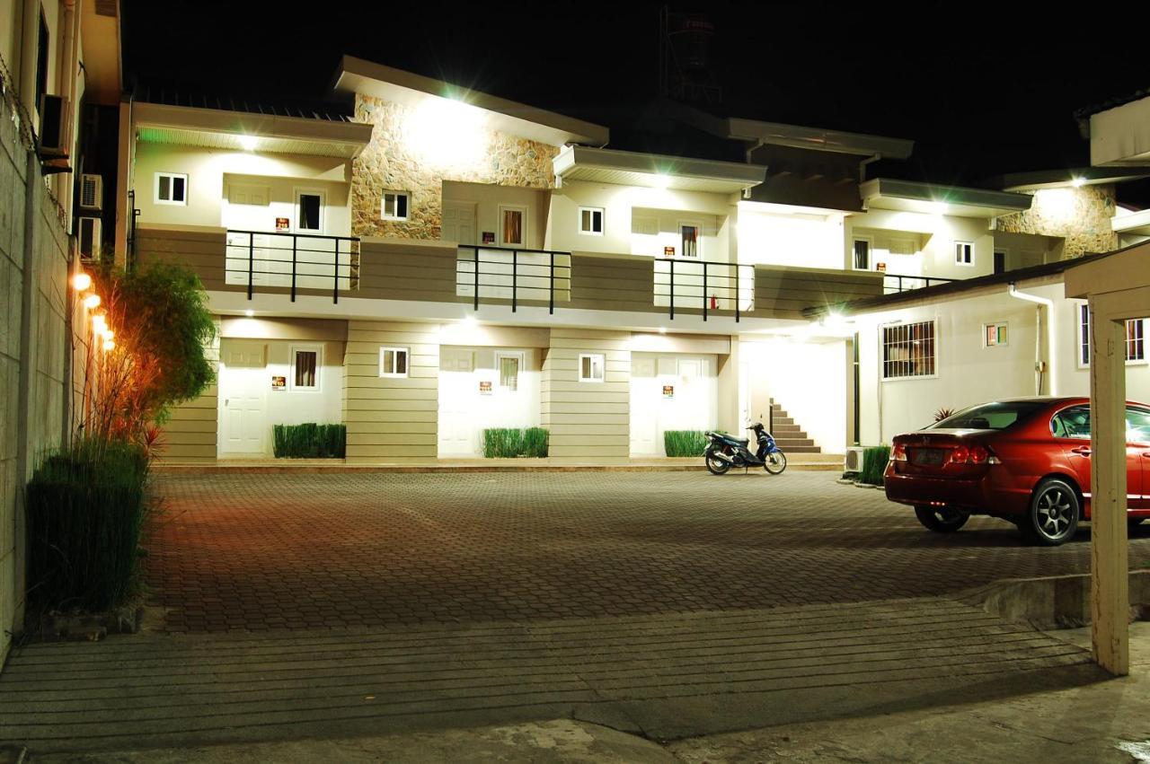 Rumi Apartelle Hotel Angeles Exteriér fotografie