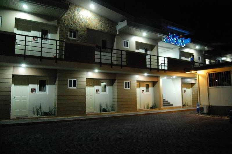 Rumi Apartelle Hotel Angeles Exteriér fotografie